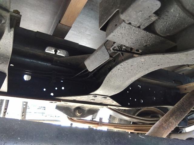 アトラストラック クレーン付平ボディ 上物古河ユニック製 6段ブーム ラジコン付(無線) 2.6t吊 リアジャッキ付 フックイン ワイド超ロングボディ 積載3.25t 荷台寸法434x208x39 荷台床鉄板張り(58枚目)