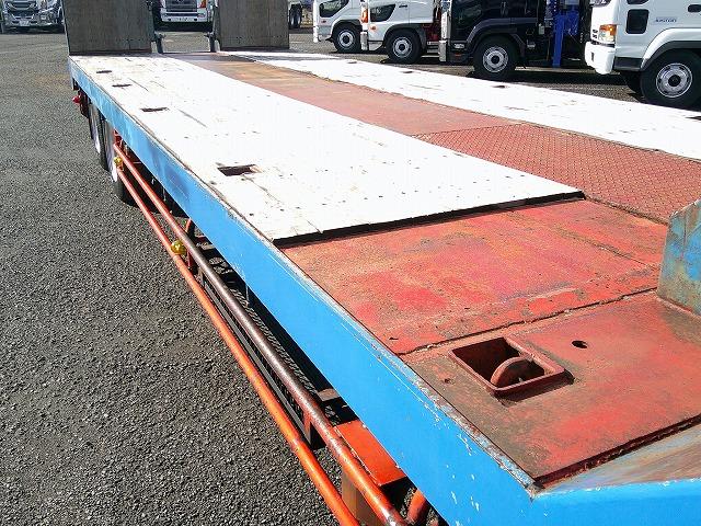 ザ・グレート 　トレーラーセット【ヘッド詳細】　第５輪荷重８ｔ　花見台製ハイリフトカプラ　後輪エアサス　総輪アルミホイール　７速ミッション　走行４１万ｋｍ台　タイヤサイズ２７５／８０Ｒ２２．５　Ｖ８エンジン（26枚目）