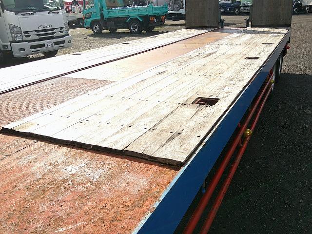 ザ・グレート 　トレーラーセット【ヘッド詳細】　第５輪荷重８ｔ　花見台製ハイリフトカプラ　後輪エアサス　総輪アルミホイール　７速ミッション　走行４１万ｋｍ台　タイヤサイズ２７５／８０Ｒ２２．５　Ｖ８エンジン（27枚目）