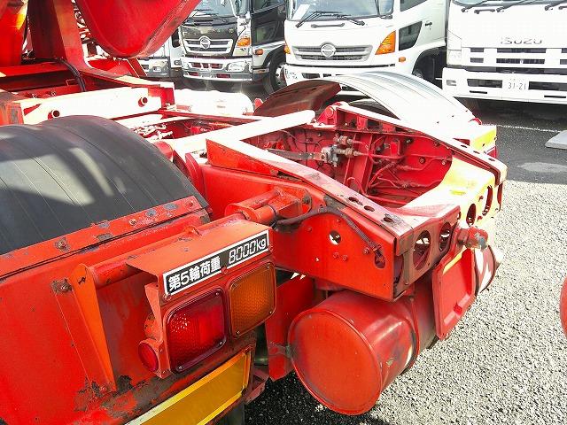 ザ・グレート 　トレーラーセット【ヘッド詳細】　第５輪荷重８ｔ　花見台製ハイリフトカプラ　後輪エアサス　総輪アルミホイール　７速ミッション　走行４１万ｋｍ台　タイヤサイズ２７５／８０Ｒ２２．５　Ｖ８エンジン（32枚目）