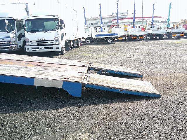 ザ・グレート 　トレーラーセット【ヘッド詳細】　第５輪荷重８ｔ　花見台製ハイリフトカプラ　後輪エアサス　総輪アルミホイール　７速ミッション　走行４１万ｋｍ台　タイヤサイズ２７５／８０Ｒ２２．５　Ｖ８エンジン（34枚目）