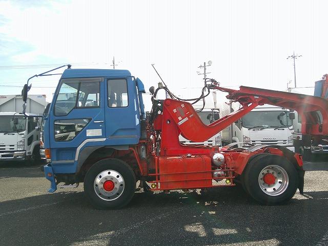 ザ・グレート 　トレーラーセット【ヘッド詳細】　第５輪荷重８ｔ　花見台製ハイリフトカプラ　後輪エアサス　総輪アルミホイール　７速ミッション　走行４１万ｋｍ台　タイヤサイズ２７５／８０Ｒ２２．５　Ｖ８エンジン（39枚目）