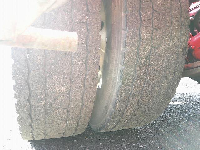 ザ・グレート 　トレーラーセット【ヘッド詳細】　第５輪荷重８ｔ　花見台製ハイリフトカプラ　後輪エアサス　総輪アルミホイール　７速ミッション　走行４１万ｋｍ台　タイヤサイズ２７５／８０Ｒ２２．５　Ｖ８エンジン（41枚目）