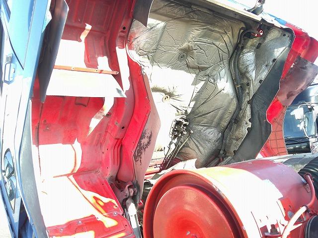 ザ・グレート 　トレーラーセット【ヘッド詳細】　第５輪荷重８ｔ　花見台製ハイリフトカプラ　後輪エアサス　総輪アルミホイール　７速ミッション　走行４１万ｋｍ台　タイヤサイズ２７５／８０Ｒ２２．５　Ｖ８エンジン（49枚目）