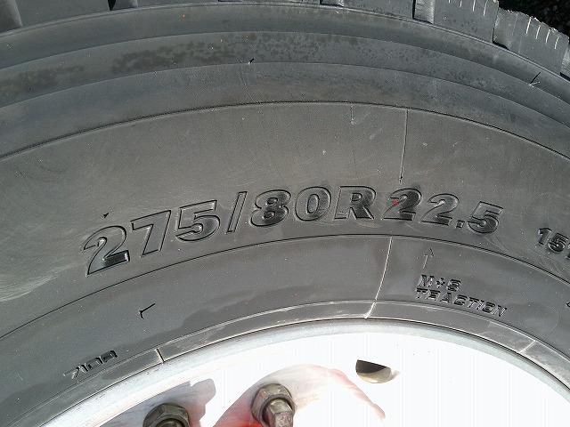 ザ・グレート 　トレーラーセット【ヘッド詳細】　第５輪荷重８ｔ　花見台製ハイリフトカプラ　後輪エアサス　総輪アルミホイール　７速ミッション　走行４１万ｋｍ台　タイヤサイズ２７５／８０Ｒ２２．５　Ｖ８エンジン（51枚目）