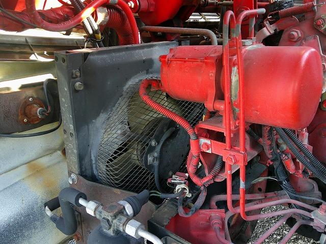 ザ・グレート 　トレーラーセット【ヘッド詳細】　第５輪荷重８ｔ　花見台製ハイリフトカプラ　後輪エアサス　総輪アルミホイール　７速ミッション　走行４１万ｋｍ台　タイヤサイズ２７５／８０Ｒ２２．５　Ｖ８エンジン（60枚目）