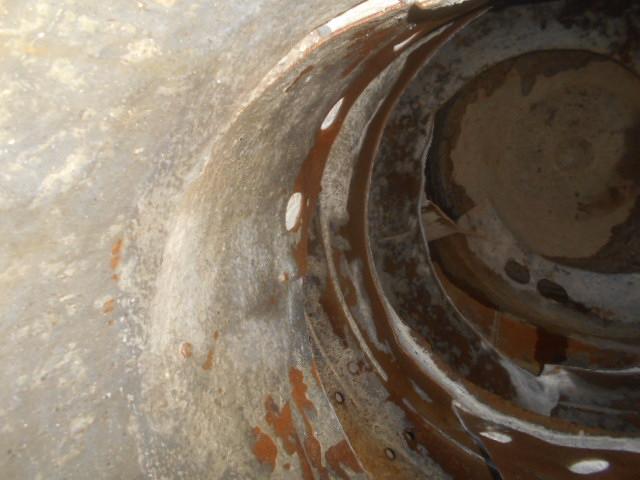 フォワード 　コンクリートミキサー車　上物カヤバ工業製　積載１１ｔ　ドラム容量８．９立米　ドラム混合４．５立米　２デフ　ホッパーカバー（要交換修理）　水タンク＆モーター付　２６０馬力　ベッド付　バックモニター付（43枚目）