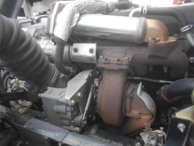 フォワード 　コンクリートミキサー車　上物カヤバ工業製　積載１１ｔ　ドラム容量８．９立米　ドラム混合４．５立米　２デフ　ホッパーカバー（要交換修理）　水タンク＆モーター付　２６０馬力　ベッド付　バックモニター付（70枚目）