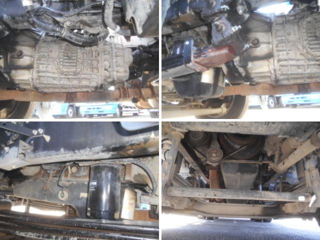 フォワード 　コンクリートミキサー車　上物カヤバ工業製　積載１１ｔ　ドラム容量８．９立米　ドラム混合４．５立米　２デフ　ホッパーカバー（要交換修理）　水タンク＆モーター付　２６０馬力　ベッド付　バックモニター付（80枚目）