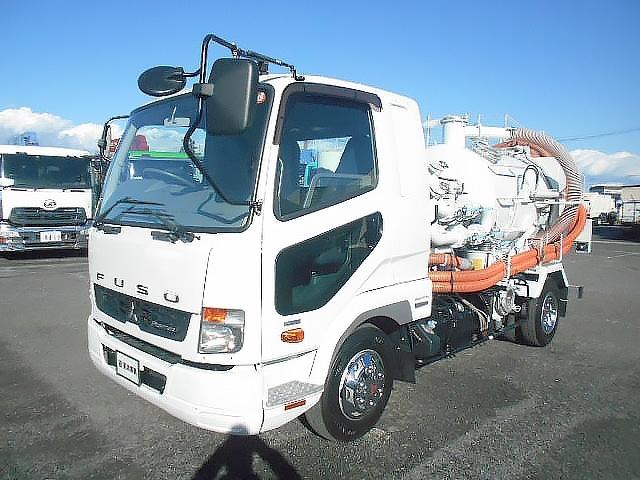 ファイター 　汚泥吸引車　上物モリタエコノス製　型式ＲＢＸ５０ＰＶＤＢＫ　風量５０立米／分　積載容量２２００Ｌ＋水タンク１００Ｌ　タンク・配管ステン　オールステン　走行１２０４５ｋｍ　ベッド付（3枚目）