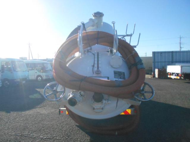 ファイター 　汚泥吸引車　上物モリタエコノス製　型式ＲＢＸ５０ＰＶＤＢＫ　風量５０立米／分　積載容量２２００Ｌ＋水タンク１００Ｌ　タンク・配管ステン　オールステン　走行１２０４５ｋｍ　ベッド付（20枚目）