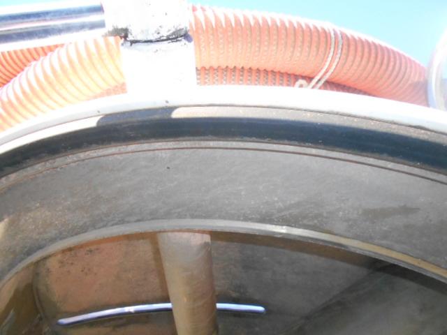 ファイター 　汚泥吸引車　上物モリタエコノス製　型式ＲＢＸ５０ＰＶＤＢＫ　風量５０立米／分　積載容量２２００Ｌ＋水タンク１００Ｌ　タンク・配管ステン　オールステン　走行１２０４５ｋｍ　ベッド付（28枚目）