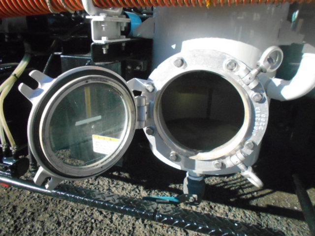 ファイター 　汚泥吸引車　上物モリタエコノス製　型式ＲＢＸ５０ＰＶＤＢＫ　風量５０立米／分　積載容量２２００Ｌ＋水タンク１００Ｌ　タンク・配管ステン　オールステン　走行１２０４５ｋｍ　ベッド付（29枚目）