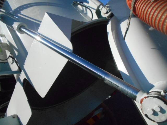 ファイター 　汚泥吸引車　上物モリタエコノス製　型式ＲＢＸ５０ＰＶＤＢＫ　風量５０立米／分　積載容量２２００Ｌ＋水タンク１００Ｌ　タンク・配管ステン　オールステン　走行１２０４５ｋｍ　ベッド付（31枚目）