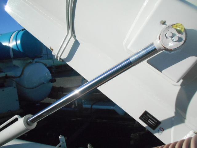 ファイター 　汚泥吸引車　上物モリタエコノス製　型式ＲＢＸ５０ＰＶＤＢＫ　風量５０立米／分　積載容量２２００Ｌ＋水タンク１００Ｌ　タンク・配管ステン　オールステン　走行１２０４５ｋｍ　ベッド付（32枚目）