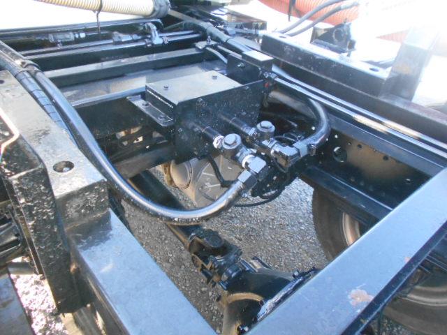 ファイター 　汚泥吸引車　上物モリタエコノス製　型式ＲＢＸ５０ＰＶＤＢＫ　風量５０立米／分　積載容量２２００Ｌ＋水タンク１００Ｌ　タンク・配管ステン　オールステン　走行１２０４５ｋｍ　ベッド付（60枚目）