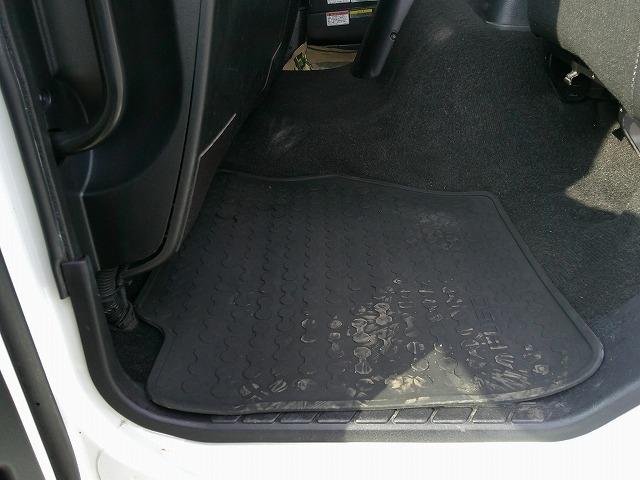 ファイター 　アルミウイング　上物パブコ製　荷台寸６２３ｘ２２３ｘ２３１　積載２．６５ｔ　６．２ｍセミワイドボディ　荷台床木張り　ラッシングレール２段　内フック５対　格納ＰＧ付パブコ製（12枚目）