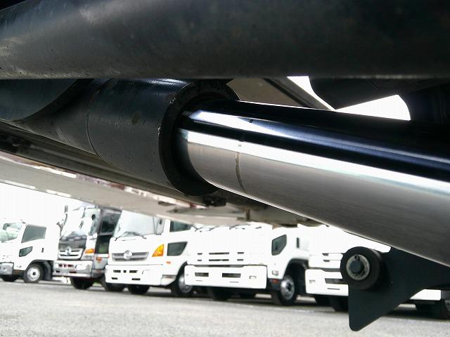 ファイター 　アルミウイング　上物パブコ製　荷台寸６２３ｘ２２３ｘ２３１　積載２．６５ｔ　６．２ｍセミワイドボディ　荷台床木張り　ラッシングレール２段　内フック５対　格納ＰＧ付パブコ製（23枚目）