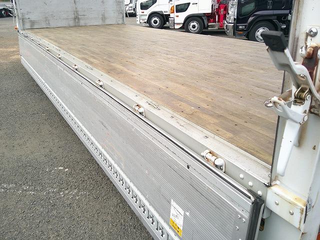 ファイター 　アルミウイング　上物パブコ製　荷台寸６２３ｘ２２３ｘ２３１　積載２．６５ｔ　６．２ｍセミワイドボディ　荷台床木張り　ラッシングレール２段　内フック５対　格納ＰＧ付パブコ製（34枚目）