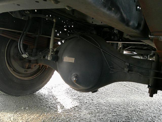 ファイター 　アルミウイング　上物パブコ製　荷台寸６２３ｘ２２３ｘ２３１　積載２．６５ｔ　６．２ｍセミワイドボディ　荷台床木張り　ラッシングレール２段　内フック５対　格納ＰＧ付パブコ製（71枚目）