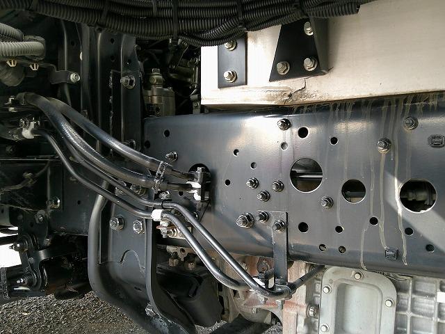 ファイター 　アルミウイング　上物パブコ製　荷台寸６２３ｘ２２３ｘ２３１　積載２．６５ｔ　６．２ｍセミワイドボディ　荷台床木張り　ラッシングレール２段　内フック５対　格納ＰＧ付パブコ製（75枚目）