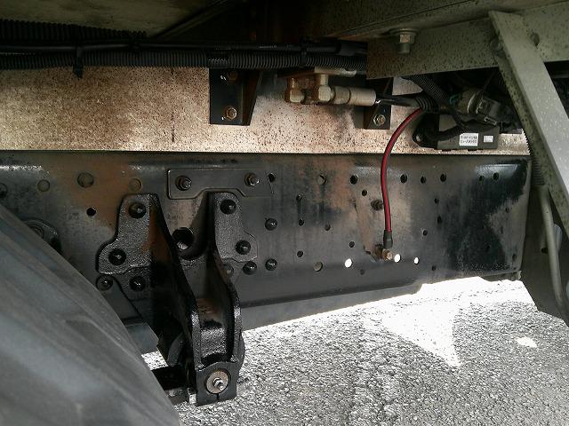 ファイター 　アルミウイング　上物パブコ製　荷台寸６２３ｘ２２３ｘ２３１　積載２．６５ｔ　６．２ｍセミワイドボディ　荷台床木張り　ラッシングレール２段　内フック５対　格納ＰＧ付パブコ製（78枚目）