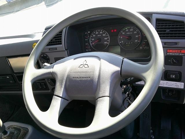 ファイター 　クレーン付平ボディ　上物古河ユニック製　４段ブーム　２．９ｔ吊　フックイン　角足、差違いアウトリガー　リアジャッキ付　積載７．１ｔ　荷台寸５０９ｘ２３８ｘ１７　ワイドボディ　荷台床木張り　内フック９対（12枚目）