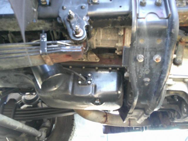 ファイター 　クレーン付平ボディ　上物古河ユニック製　４段ブーム　２．９ｔ吊　フックイン　角足、差違いアウトリガー　リアジャッキ付　積載７．１ｔ　荷台寸５０９ｘ２３８ｘ１７　ワイドボディ　荷台床木張り　内フック９対（49枚目）