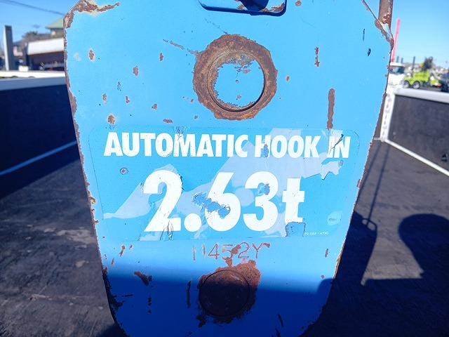 エルフトラック 　クレーン付平ボディ　上物タダノ製　４段ブーム　ラジコン付（無線）　フックイン　２．６ｔ吊り　積載３ｔ　ワイドロングボディ　アオリ５方開　荷台寸４１１ｘ２０８ｘ３７（29枚目）