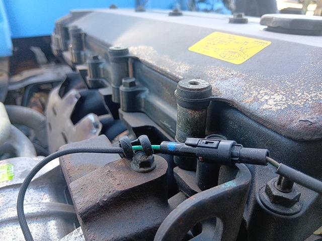 エルフトラック 　クレーン付平ボディ　上物タダノ製　４段ブーム　ラジコン付（無線）　フックイン　２．６ｔ吊り　積載３ｔ　ワイドロングボディ　アオリ５方開　荷台寸４１１ｘ２０８ｘ３７（51枚目）