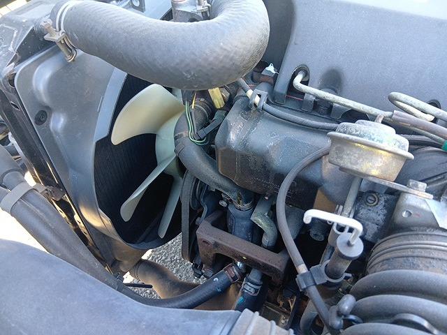 エルフトラック 　クレーン付平ボディ　上物タダノ製　４段ブーム　ラジコン付（無線）　フックイン　２．６ｔ吊り　積載３ｔ　ワイドロングボディ　アオリ５方開　荷台寸４１１ｘ２０８ｘ３７（54枚目）