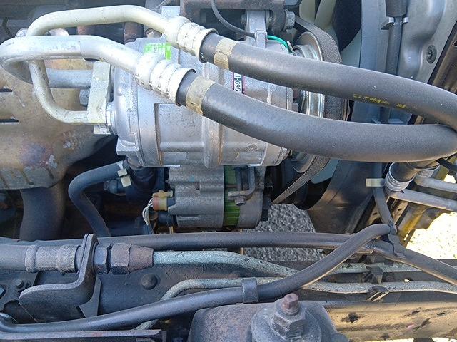 エルフトラック 　クレーン付平ボディ　上物タダノ製　４段ブーム　ラジコン付（無線）　フックイン　２．６ｔ吊り　積載３ｔ　ワイドロングボディ　アオリ５方開　荷台寸４１１ｘ２０８ｘ３７（55枚目）