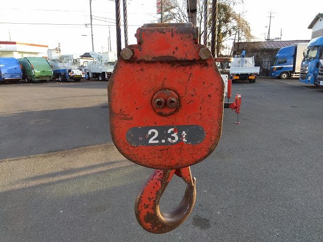 キャンター 　クレーン付平ボディ　上物古河ユニック製　４段ブーム　ラジコン付（無線）　２．３ｔ吊　リアジャッキ付　フックイン　ショートボディ　積載２ｔ　荷台寸法２４５×１６０×３８　荷台床鉄板張り（32枚目）