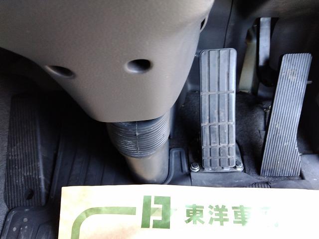 クオン 　アルミウイング　上物日本フルハーフ製　積載１４．１ｔ　荷台寸法９６０×２４０×２５０　荷台床木張り　ラッシングレール２段　可倒式中柱　エアラインレール　あおり開閉サポート付　スタンションホール（21枚目）