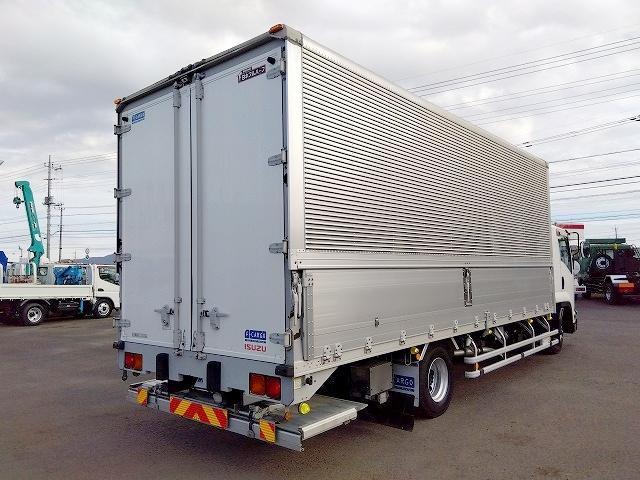 フォワード 　アルミウイング　上物日本フルハーフ　積載２．４ｔ　荷台寸６２４ｘ２４０ｘ２３９　ワイド６．２ｍボディ　荷台床木張り　ラッシングレール２段　極東開発製格納ＰＧ　ＰＧ寸１４６ｘ２４１　昇降荷重１０００ｋｇ（7枚目）