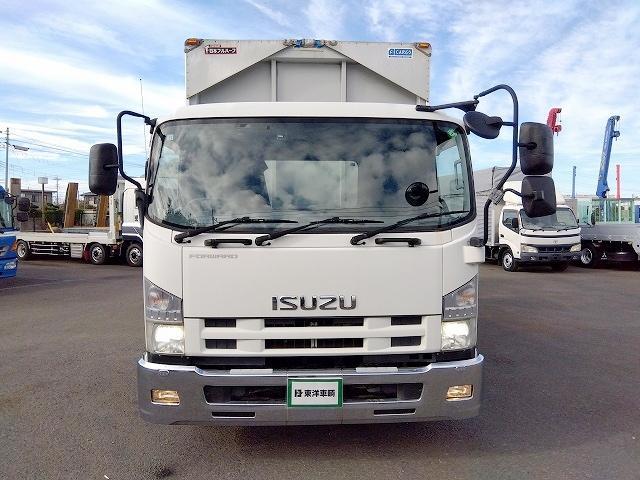 フォワード 　アルミウイング　上物日本フルハーフ　積載２．４ｔ　荷台寸６２４ｘ２４０ｘ２３９　ワイド６．２ｍボディ　荷台床木張り　ラッシングレール２段　極東開発製格納ＰＧ　ＰＧ寸１４６ｘ２４１　昇降荷重１０００ｋｇ（9枚目）