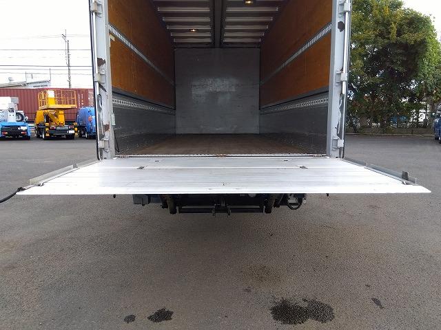 フォワード 　アルミウイング　上物日本フルハーフ　積載２．４ｔ　荷台寸６２４ｘ２４０ｘ２３９　ワイド６．２ｍボディ　荷台床木張り　ラッシングレール２段　極東開発製格納ＰＧ　ＰＧ寸１４６ｘ２４１　昇降荷重１０００ｋｇ（28枚目）