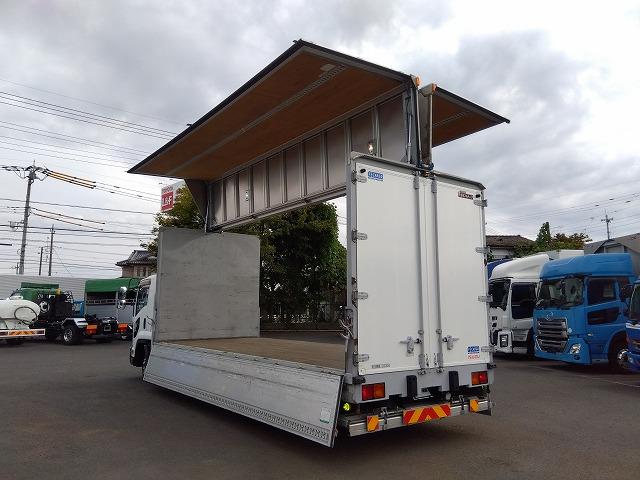 フォワード 　アルミウイング　上物日本フルハーフ　積載２．４ｔ　荷台寸６２４ｘ２４０ｘ２３９　ワイド６．２ｍボディ　荷台床木張り　ラッシングレール２段　極東開発製格納ＰＧ　ＰＧ寸１４６ｘ２４１　昇降荷重１０００ｋｇ（39枚目）