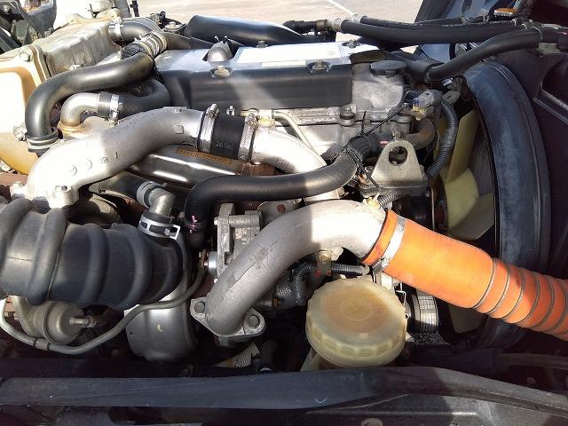 フォワード 　アルミウイング　上物日本フルハーフ　積載２．４ｔ　荷台寸６２４ｘ２４０ｘ２３９　ワイド６．２ｍボディ　荷台床木張り　ラッシングレール２段　極東開発製格納ＰＧ　ＰＧ寸１４６ｘ２４１　昇降荷重１０００ｋｇ（56枚目）