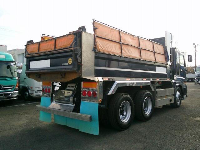 ギガ 　大型ダンプ　上物新明和製　積載８ｔ　荷台寸５０９ｘ２１９ｘ４６　５１０ｘ２２０ボディ　電動コボレーン付（３方開）　リターダー付　燃焼装置無　４００馬力　カスタム仕様　ＥＴＣ通電確認済み　メッキパーツ（5枚目）