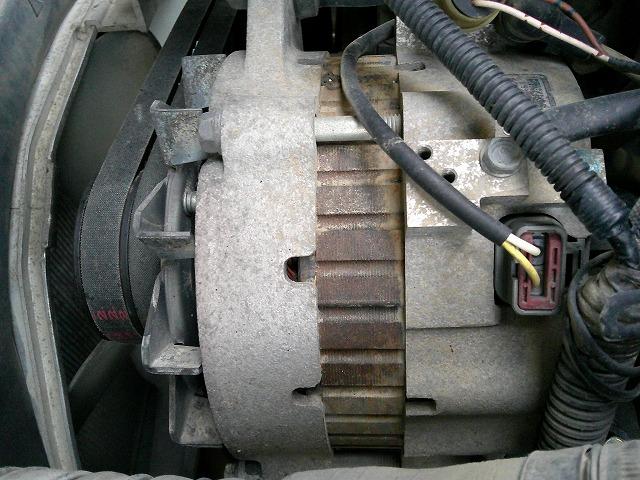 ギガ 　大型ダンプ　上物新明和製　積載８ｔ　荷台寸５０９ｘ２１９ｘ４６　５１０ｘ２２０ボディ　電動コボレーン付（３方開）　リターダー付　燃焼装置無　４００馬力　カスタム仕様　ＥＴＣ通電確認済み　メッキパーツ（49枚目）