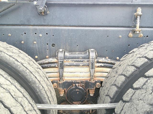 ギガ 　大型ダンプ　上物新明和製　積載８ｔ　荷台寸５０９ｘ２１９ｘ４６　５１０ｘ２２０ボディ　電動コボレーン付（３方開）　リターダー付　燃焼装置無　４００馬力　カスタム仕様　ＥＴＣ通電確認済み　メッキパーツ（56枚目）