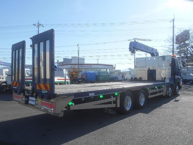 ギガ 　クレーン付ヒップリフター　上物タダノ製　ＺＥ５０５　５段ブーム　ラジコン付（無線）　２．９ｔ吊　フックイン　荷台花見台製　ＳＦ２５２　（無線ラジコン付）　ウインチ付　自動歩み　内フック　４軸低床（7枚目）