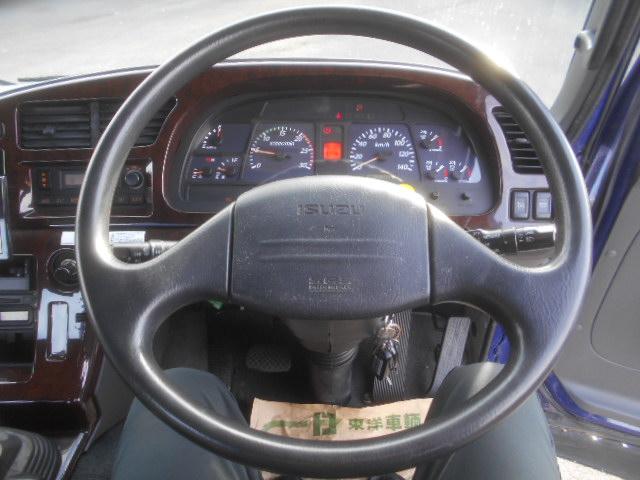 ギガ 　クレーン付ヒップリフター　上物タダノ製　ＺＥ５０５　５段ブーム　ラジコン付（無線）　２．９ｔ吊　フックイン　荷台花見台製　ＳＦ２５２　（無線ラジコン付）　ウインチ付　自動歩み　内フック　４軸低床（26枚目）