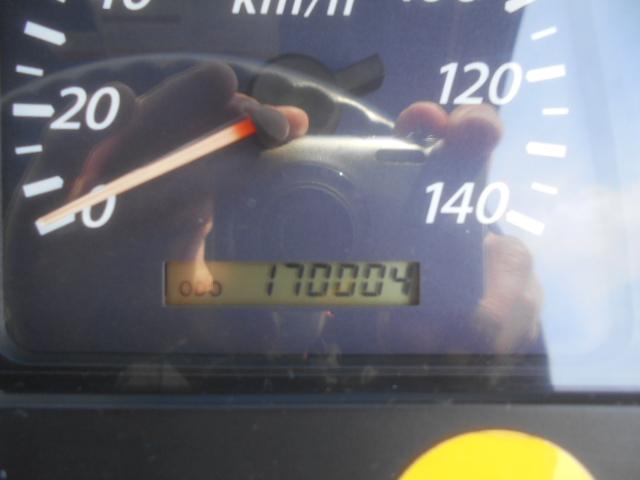 ギガ 　クレーン付ヒップリフター　上物タダノ製　ＺＥ５０５　５段ブーム　ラジコン付（無線）　２．９ｔ吊　フックイン　荷台花見台製　ＳＦ２５２　（無線ラジコン付）　ウインチ付　自動歩み　内フック　４軸低床（29枚目）