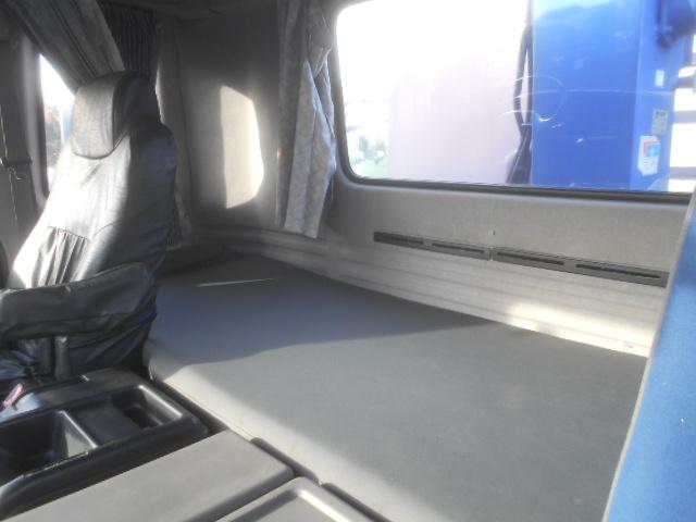 ギガ 　クレーン付ヒップリフター　上物タダノ製　ＺＥ５０５　５段ブーム　ラジコン付（無線）　２．９ｔ吊　フックイン　荷台花見台製　ＳＦ２５２　（無線ラジコン付）　ウインチ付　自動歩み　内フック　４軸低床（35枚目）