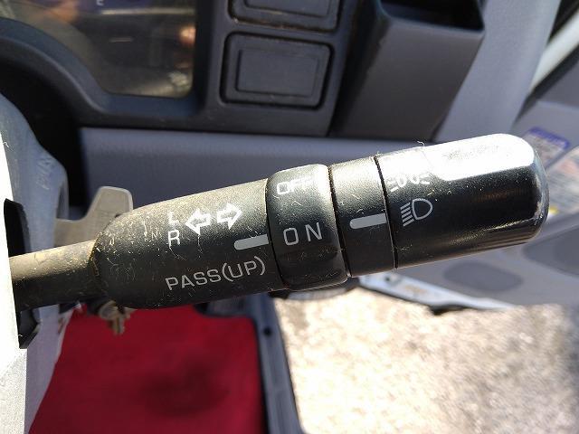 キャンター 　クレーン付平ボディ　上物タダノ製　４段ブーム　ラジコン付（無線）　フックイン　２．９ｔ吊り　差し違いアウトリガー　ワイドロングボディ　積載３．８ｔ　荷台寸法３７４×１９８×３４　荷台床木張り　内フック（24枚目）