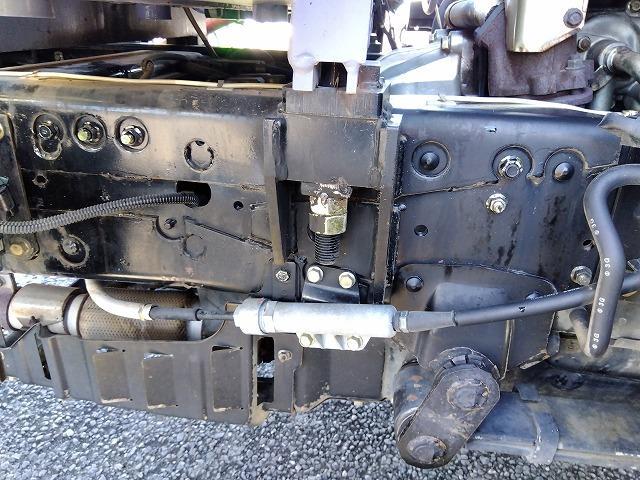 キャンター 　クレーン付平ボディ　上物タダノ製　４段ブーム　ラジコン付（無線）　フックイン　２．９ｔ吊り　差し違いアウトリガー　ワイドロングボディ　積載３．８ｔ　荷台寸法３７４×１９８×３４　荷台床木張り　内フック（73枚目）