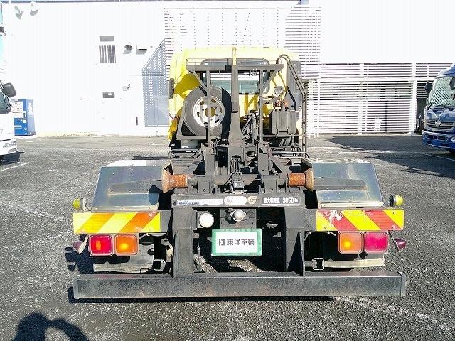 フォワード コンテナ専用車(アームロール) 上物新明和製 ツインホイスト 積載3.85t ベッド付 240馬力 カラーバックモニター有 6速ミッション 走行19万km台(9枚目)