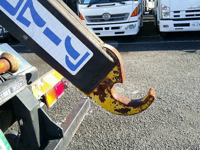 フォワード コンテナ専用車(アームロール) 上物新明和製 ツインホイスト 積載3.85t ベッド付 240馬力 カラーバックモニター有 6速ミッション 走行19万km台(21枚目)